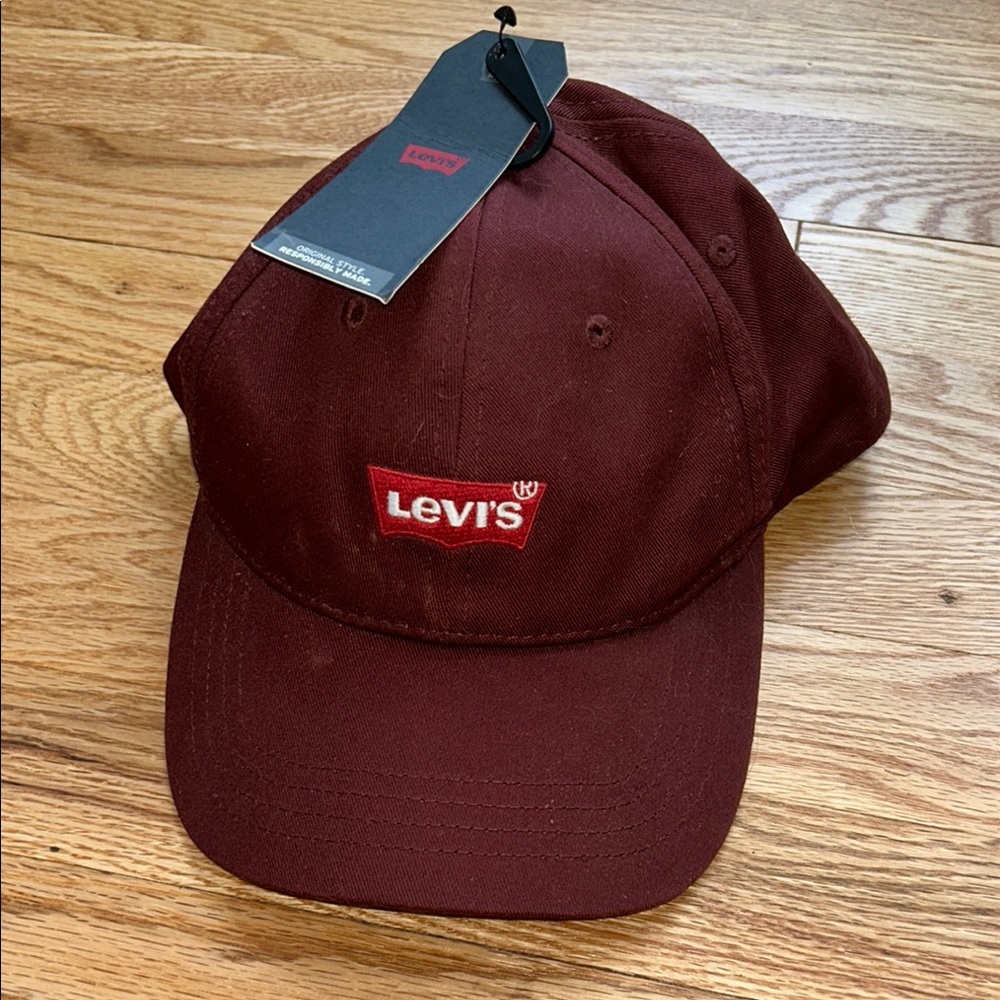NWT Levi's Burgundy Cap with Logo